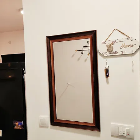 Lara S Apartment *